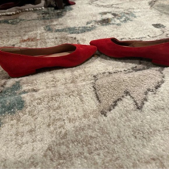 Steven by Steve Madden red suede pointy toe flats - Picture 5 of 8